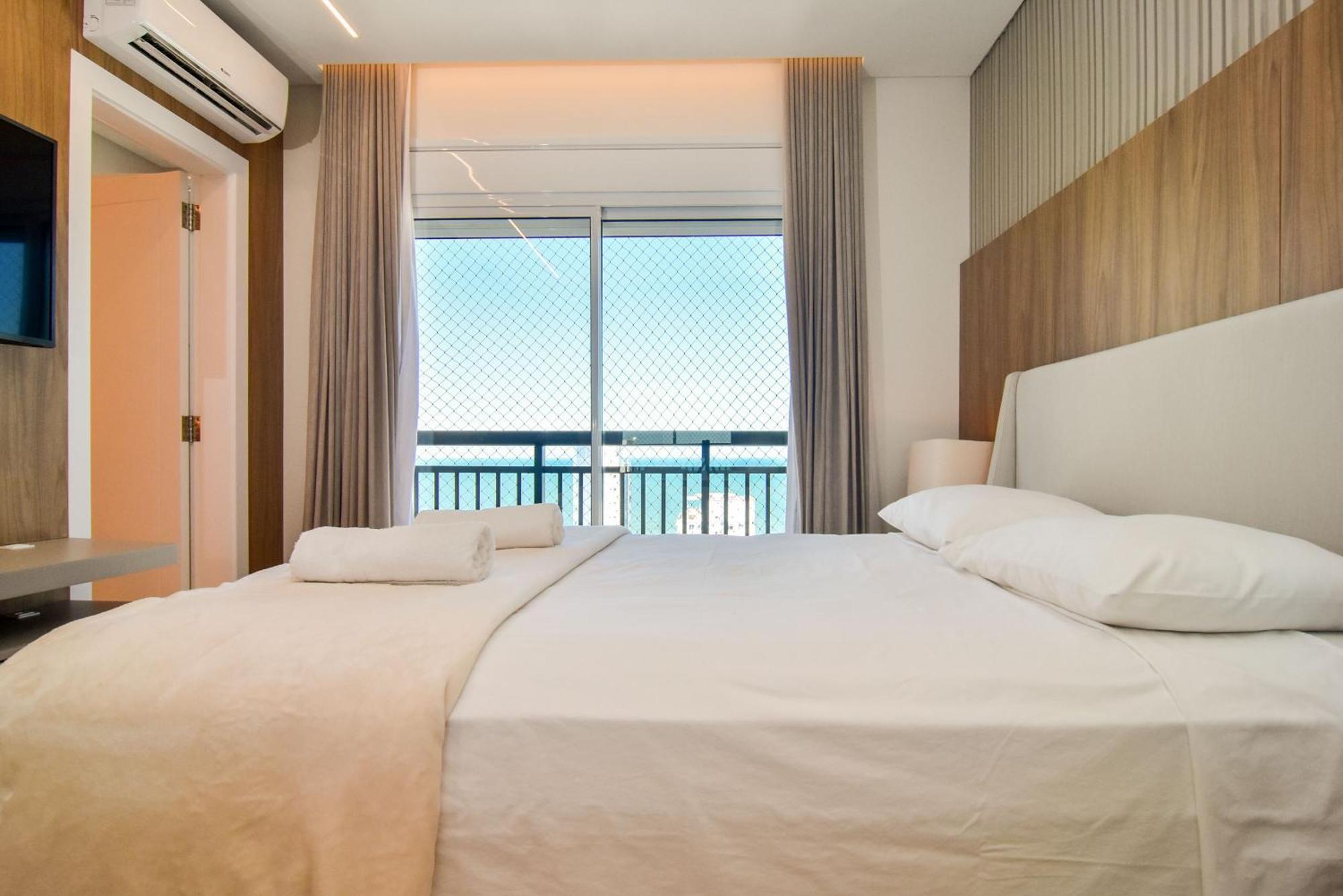 Apartamento Luxo Vista Mar A 250 Mts Da Praia, Rua 2850 Ug2425