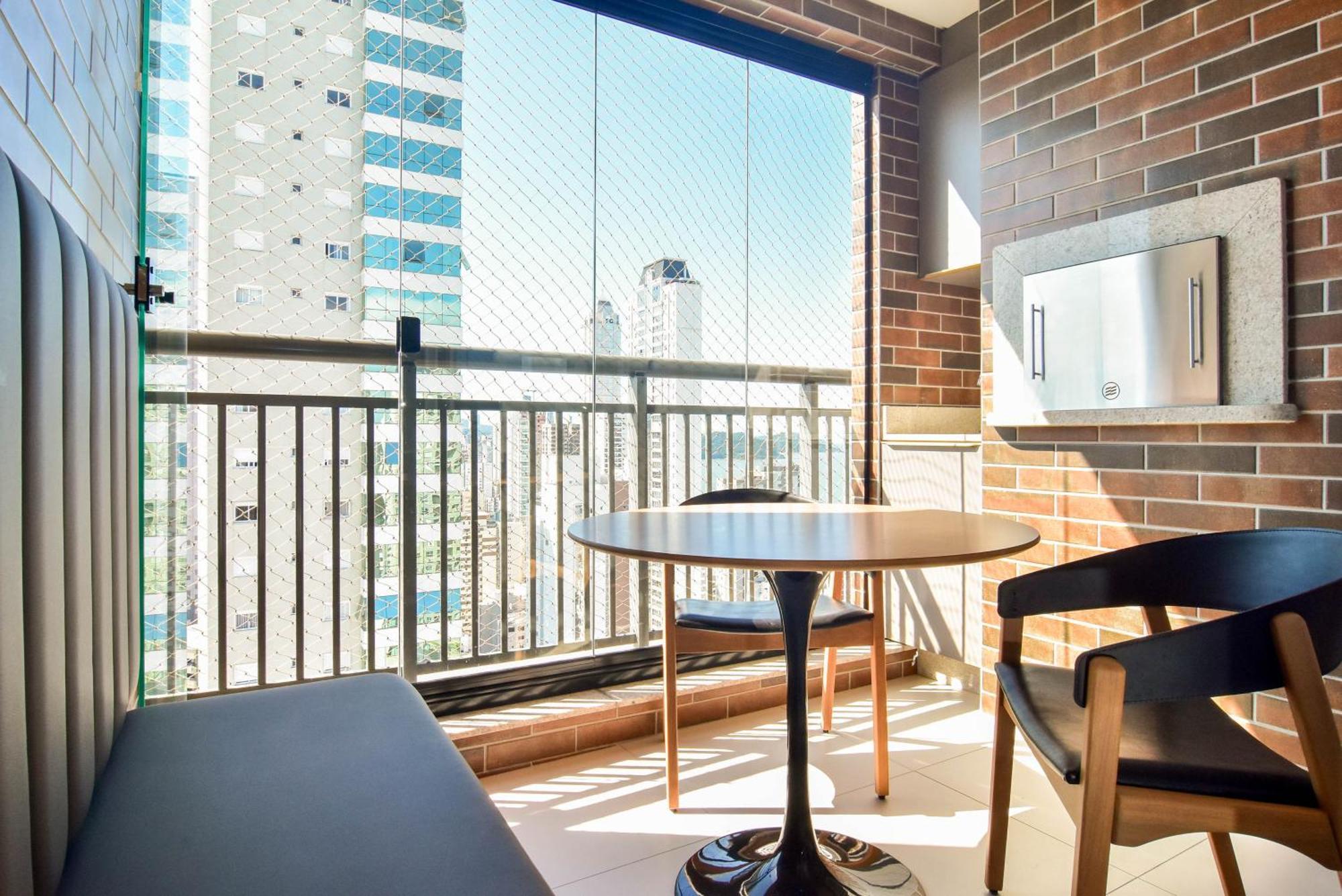 Apartamento Luxo Vista Mar A 250 Mts Da Praia, Rua 2850 Ug2425 *